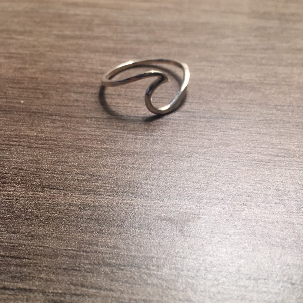 Wave ring